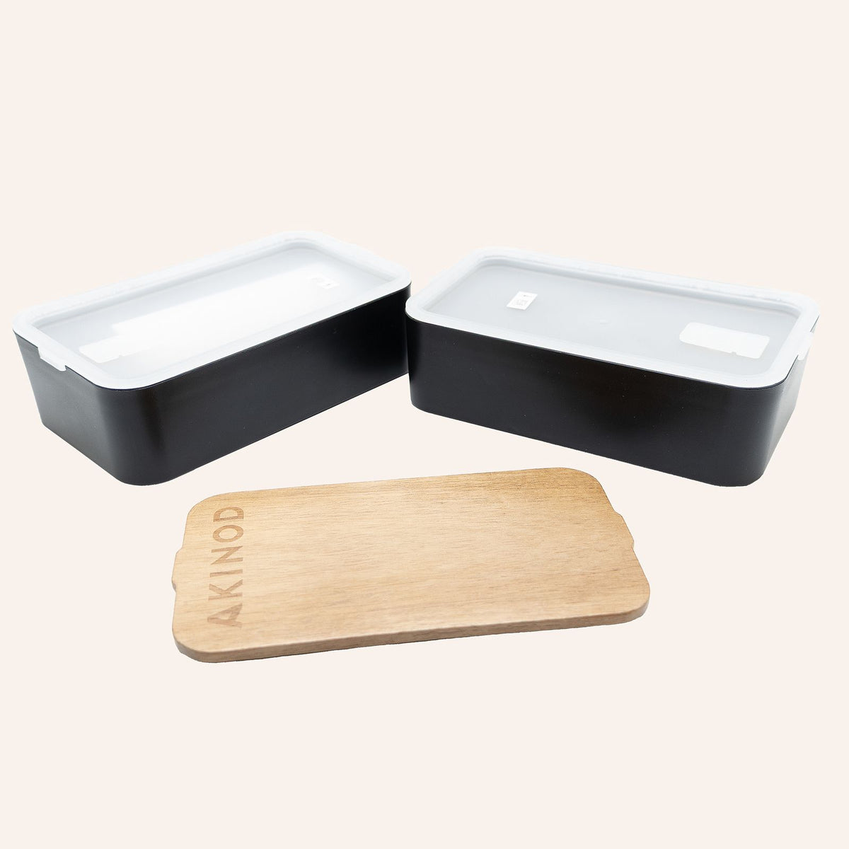 Bento 11:46, Schwarz