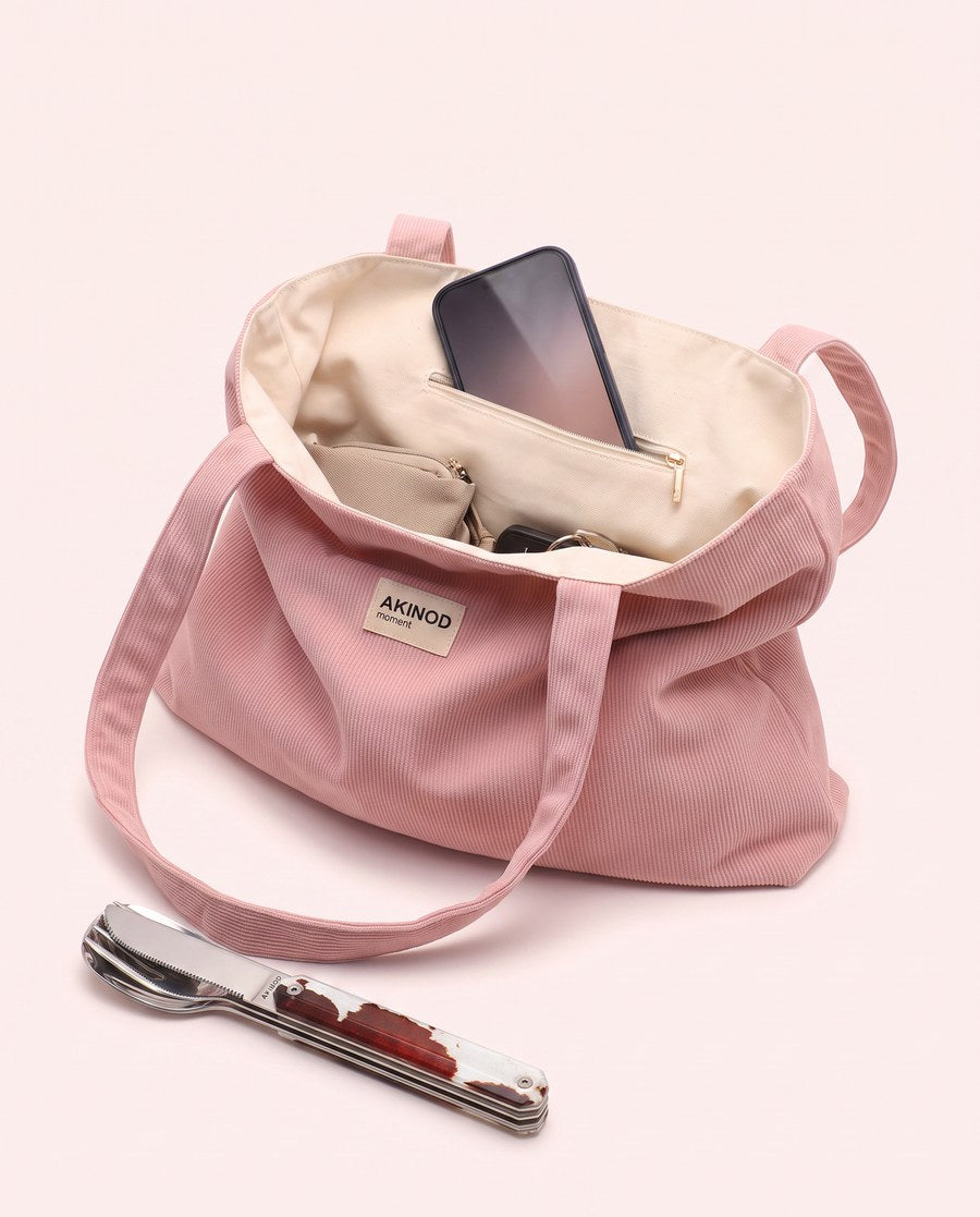 Akinod Totebag aus rosa Cord und Besteck für unterwegs